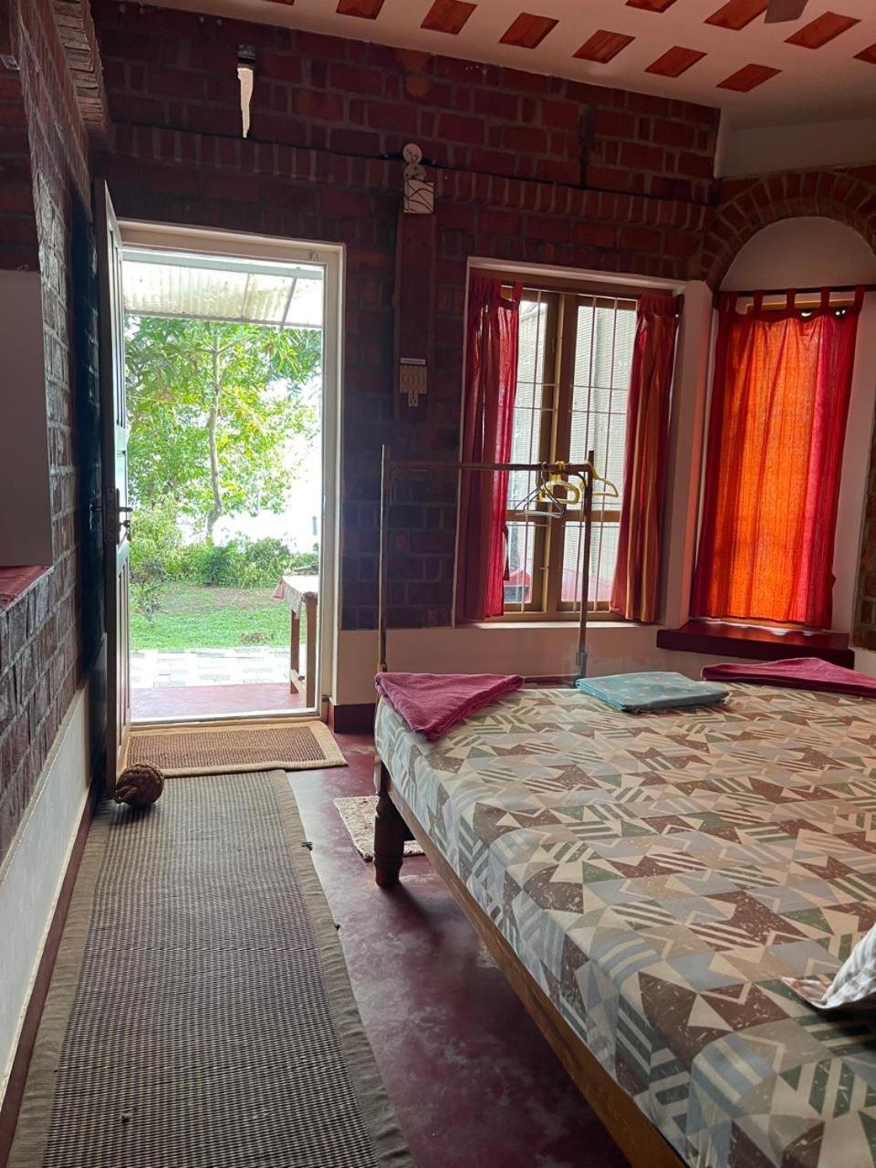Ashtamudivillas Колам Екстериор снимка